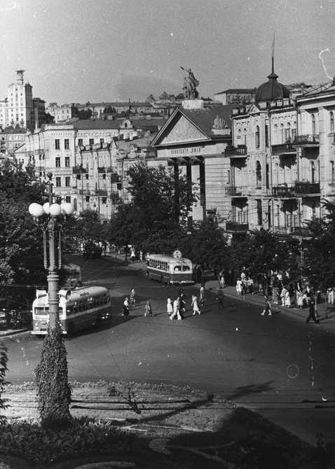 Площадь льва толстого санкт петербург фото